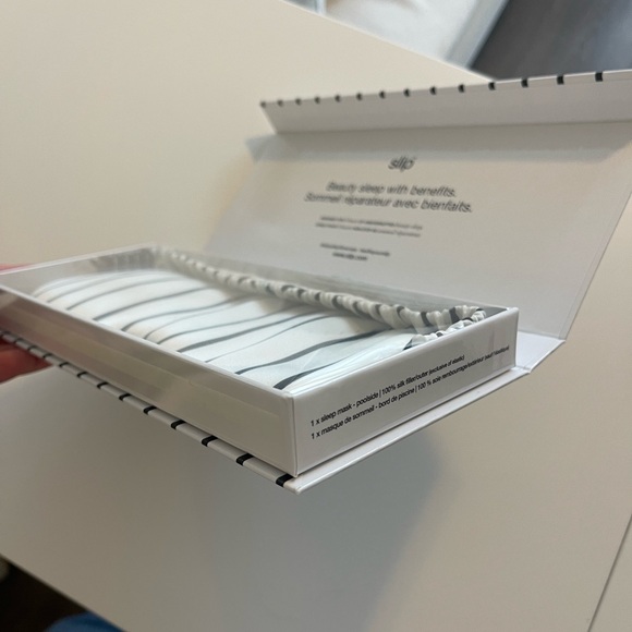 Brands new Slip Pure Silk Sleep Mask | Exclusive edition - Picture 3 of 4